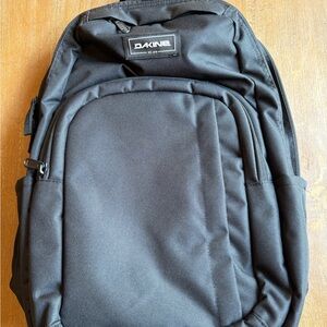 Dakine Campus 25L Backpack in Black